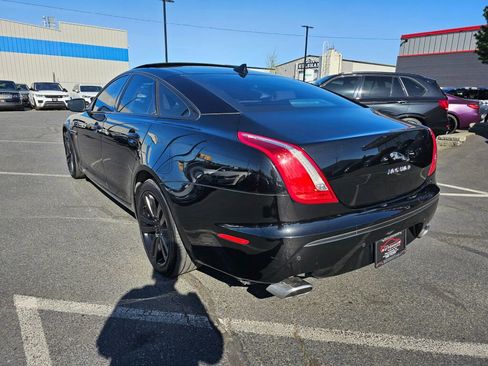 Used 2013 Jaguar XJ image 3