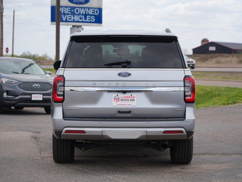 Used 2023 Ford Expedition Max Limited AWD/4WD image 4