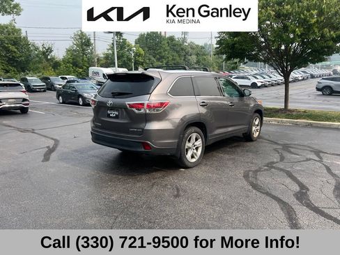 Used 2016 Toyota Highlander Limited AWD/4WD image 5
