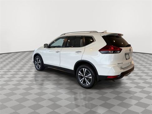 Used 2020 Nissan Rogue SV w/ Premium Package image 7