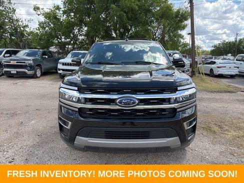 Used 2024 Ford Expedition Limited image 2