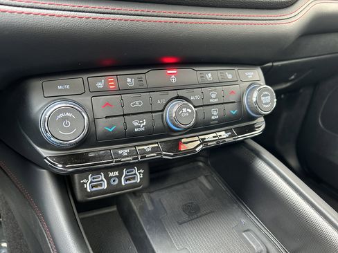 Used 2024 Dodge Durango R/T image 25