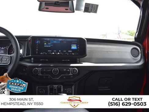 Used 2025 Jeep Wrangler Unlimited Sport AWD/4WD image 31