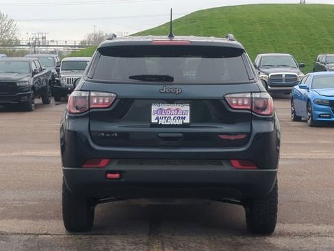 Used 2024 Jeep Compass Trailhawk AWD/4WD image 4