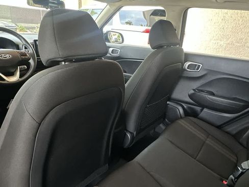 Used 2023 Hyundai Venue SEL FWD image 23