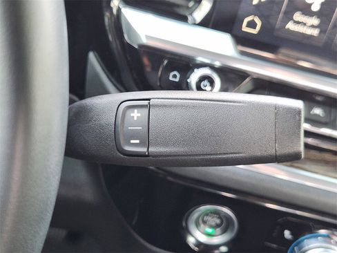 Used 2023 GMC Sierra 1500 Elevation image 27