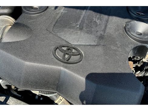 Used 2022 Toyota 4Runner TRD Off-Road image 32