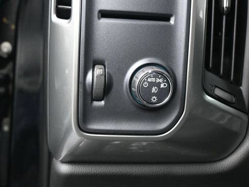 Used 2018 Chevrolet Silverado 1500 LT w/ All Star Edition RWD image 16
