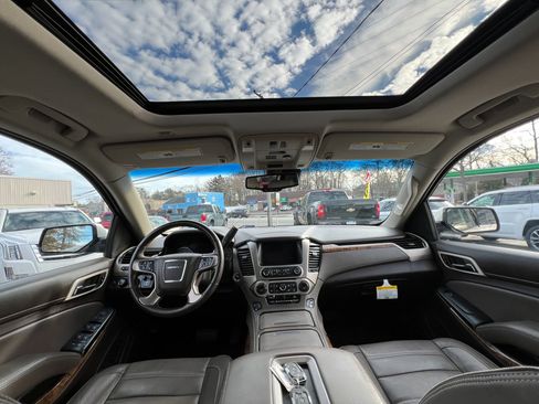 Used 2015 GMC Yukon Denali image 10