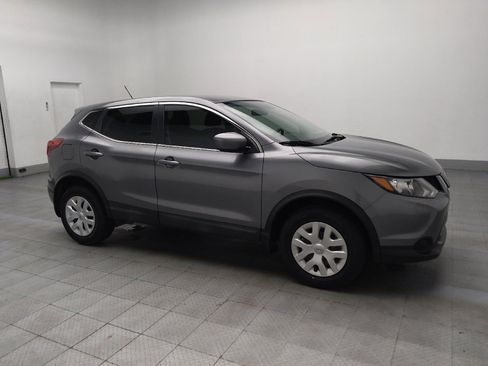 Used 2019 Nissan Rogue Sport S image 11