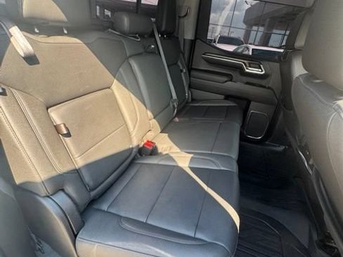 Used 2023 GMC Sierra 1500 SLT AWD/4WD image 14