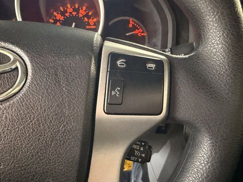 Used 2013 Toyota 4Runner SR5 image 17