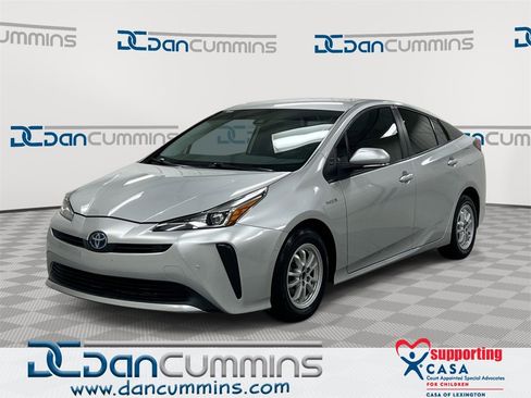 Used 2022 Toyota Prius LE image 1