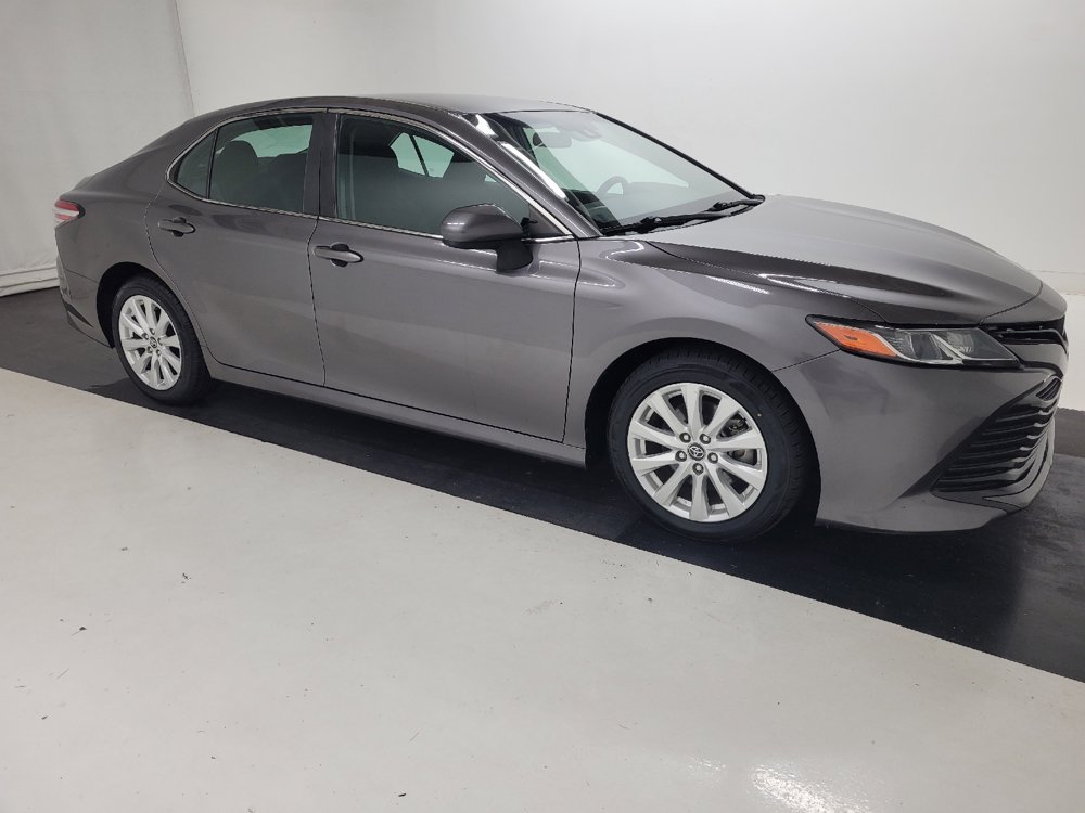 Used 2020 Toyota Camry LE FWD image 11
