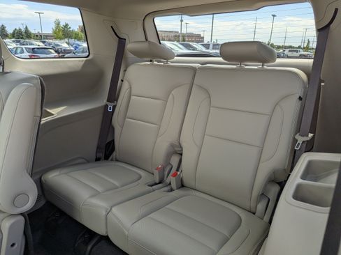 Used 2019 GMC Acadia Denali w/ Technology Package AWD/4WD image 33