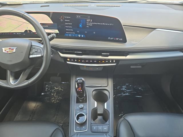 Used 2025 Cadillac XT4 Premium Luxury FWD image 11
