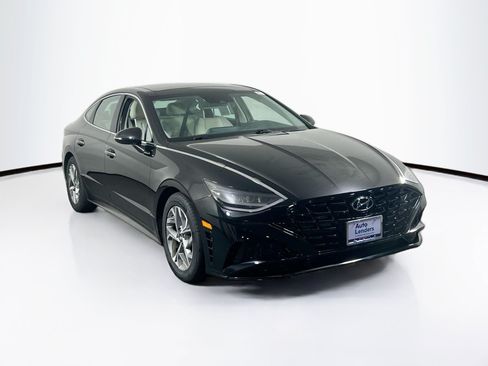 Used 2023 Hyundai Sonata SEL w/ Convenience Package FWD image 3