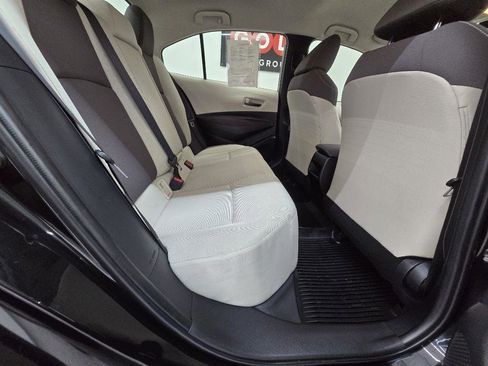 Used 2022 Toyota Corolla LE FWD image 17