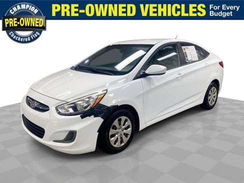 Used 2016 Hyundai Accent SE FWD image 1