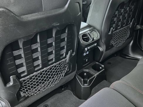 Used 2021 Jeep Wrangler Unlimited Rubicon AWD/4WD image 21