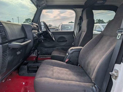 Used 2005 Jeep Wrangler Sport AWD/4WD image 12