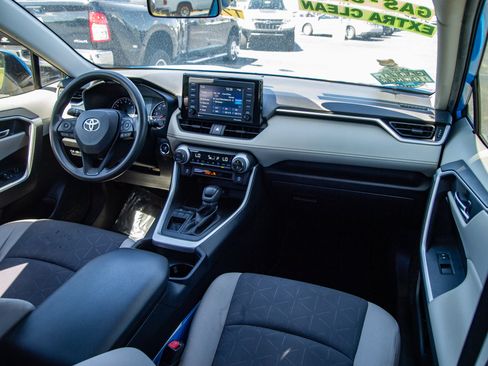 Used 2021 Toyota RAV4 XLE FWD image 27
