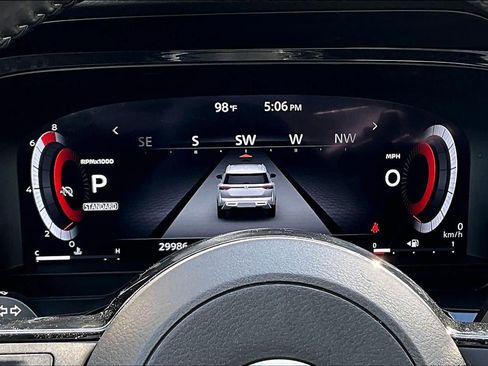 Certified 2025 Nissan Pathfinder Platinum FWD image 26