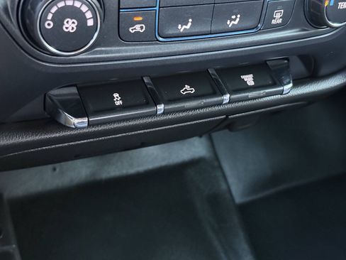 Used 2017 GMC Sierra 3500 4x4 Crew Cab image 30