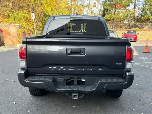 Used 2021 Toyota Tacoma TRD Sport w/ Technology Package image 3