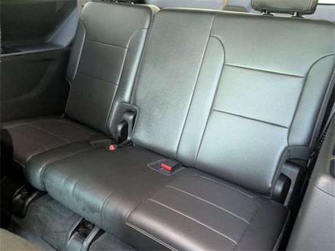 Used 2023 Chevrolet Traverse Premier w/ Redline Edition image 26