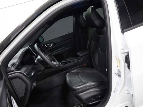 Used 2023 Jeep Compass High Altitude AWD/4WD image 5
