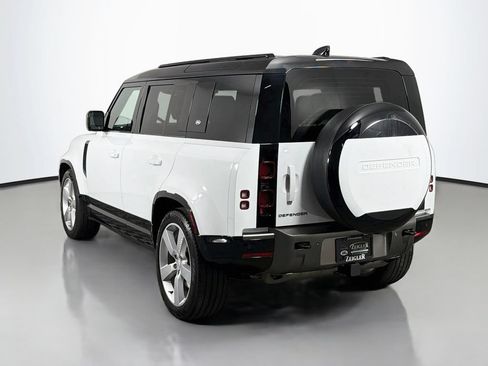 Used 2024 Land Rover Defender 110 X-Dynamic SE AWD/4WD image 7