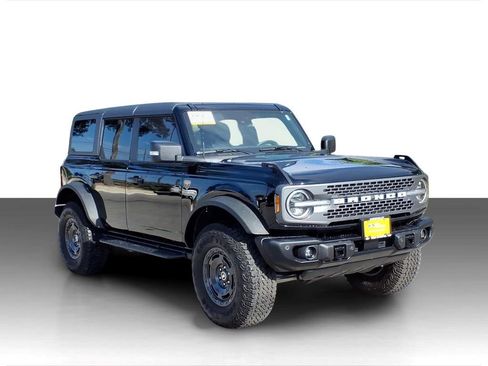 Certified 2025 Ford Bronco Badlands AWD/4WD image 1