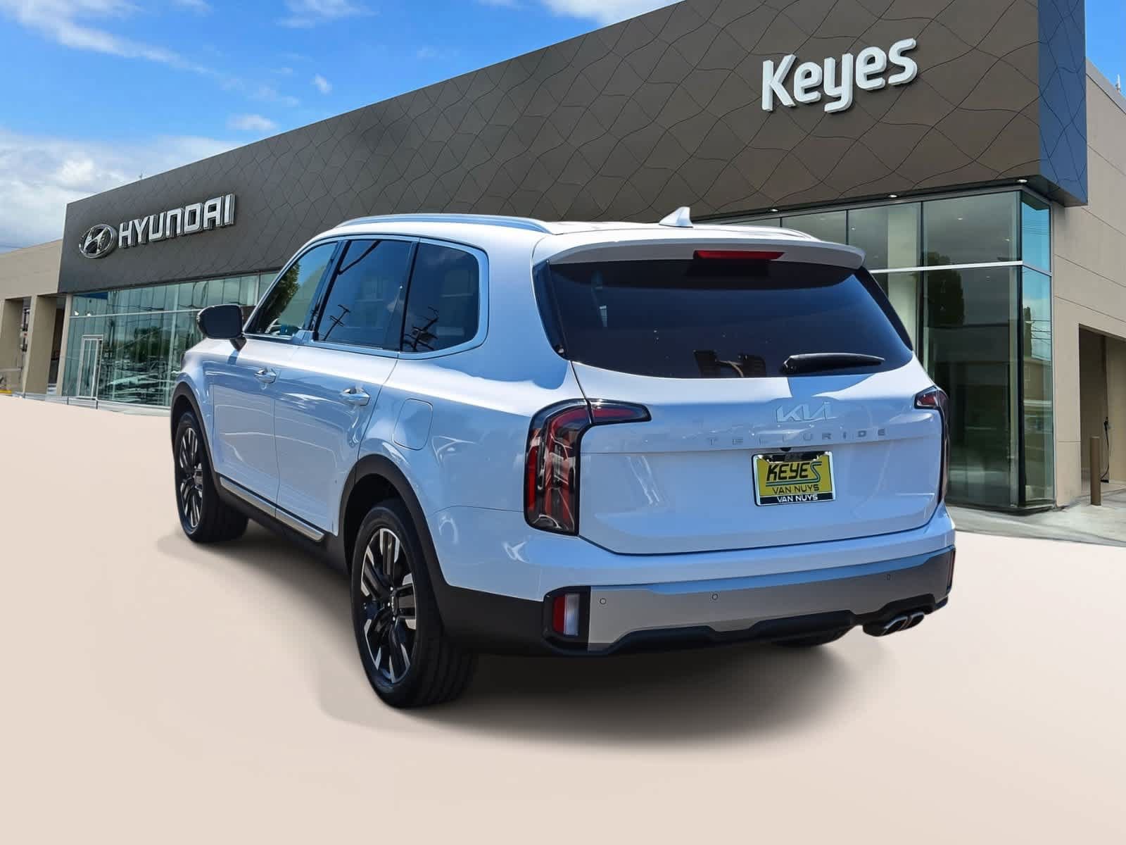 Used 2024 Kia Telluride SX FWD image 7