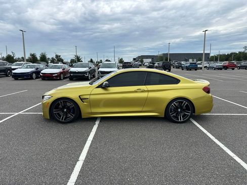 Used 2017 BMW M4 Coupe RWD image 11