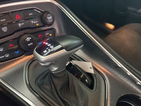 Certified 2015 Dodge Challenger R/T Plus image 8