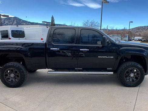 Used 2013 GMC Sierra 2500 Denali w/ Suspension Package, Off-Road image 6