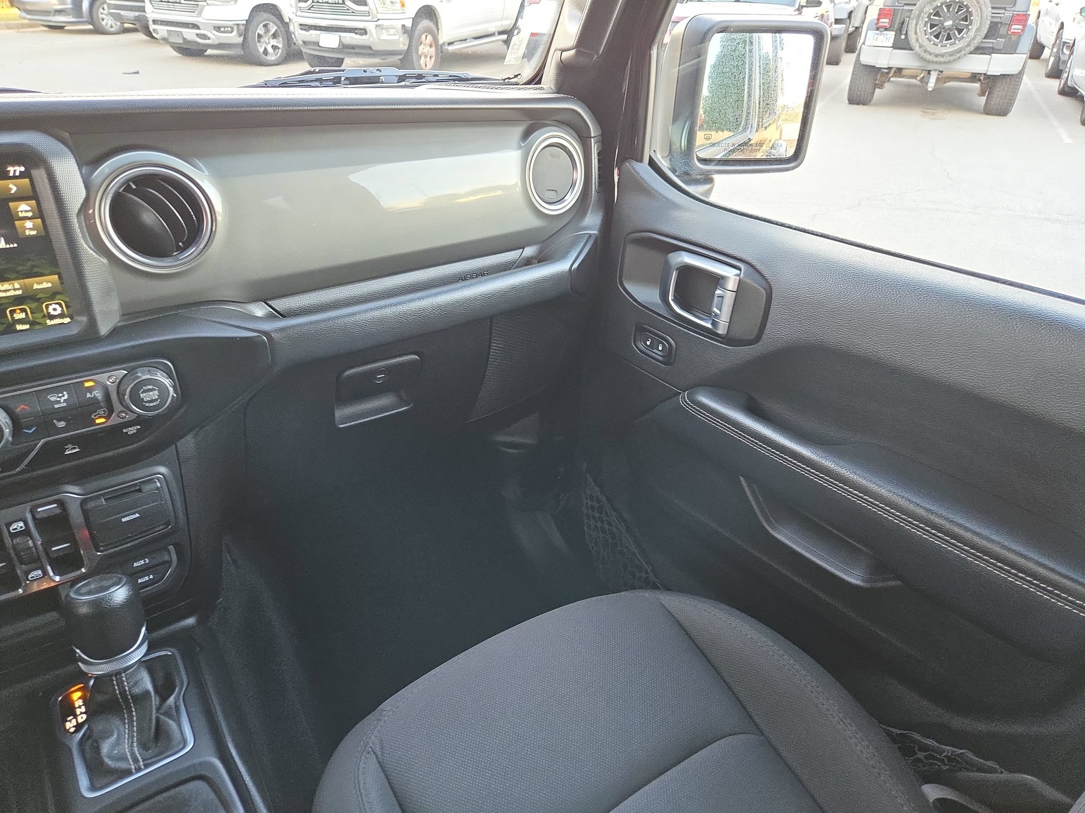 Used 2023 Jeep Wrangler Unlimited Sahara w/ Cold Weather Group AWD/4WD image 11