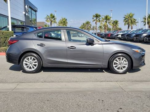 Used 2017 MAZDA MAZDA3 Sport w/ Preferred Equipment Package FWD image 33