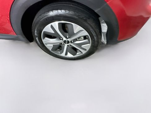 Used 2022 Kia Niro EX FWD image 11