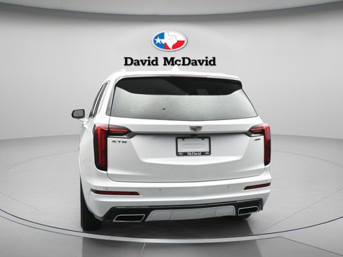 Used 2023 Cadillac XT6 Premium Luxury w/ Technology Package FWD image 7