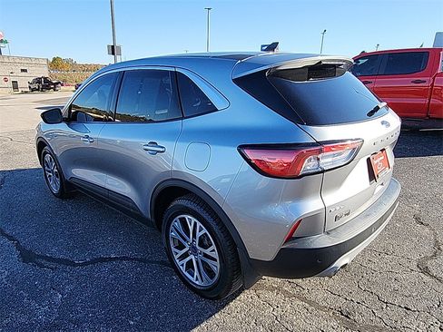 Used 2022 Ford Escape SEL image 6