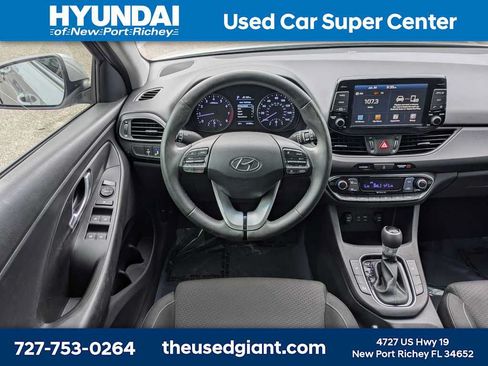Used 2018 Hyundai Elantra GT w/ Style Package 02 FWD image 17