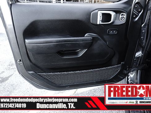 Used 2023 Jeep Gladiator Rubicon AWD/4WD image 40