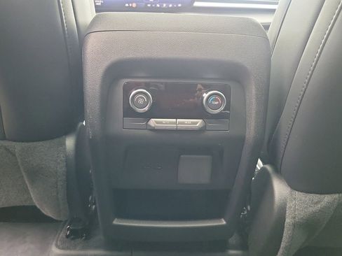 Used 2026 Buick Enclave Preferred w/ Power Package AWD/4WD image 12