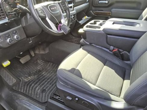 Used 2024 GMC Sierra 2500 SLE w/ SLE Convenience Package AWD/4WD image 3
