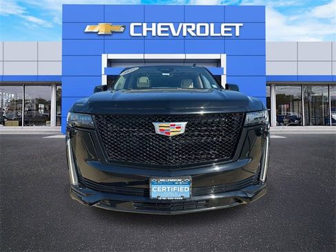 Used 2022 Cadillac Escalade Sport Platinum image 2