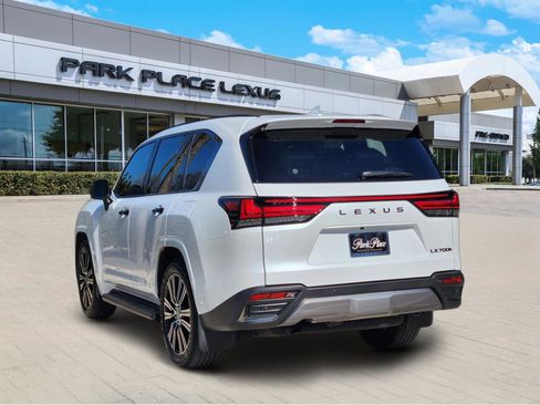 New 2026 Lexus LX 700h Luxury image 4