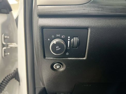 Used 2022 Jeep Grand Cherokee Laredo X AWD/4WD image 19
