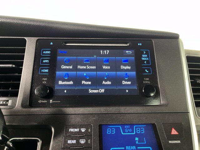 Used 2015 Toyota Sienna LE FWD image 29